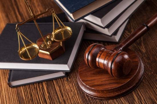 وکیل پایه یک دادگستری , مشاوره , وکیل کیفری و حقوقی , دفتر وکالت ,  ,  وکیل , فرزین جارحان