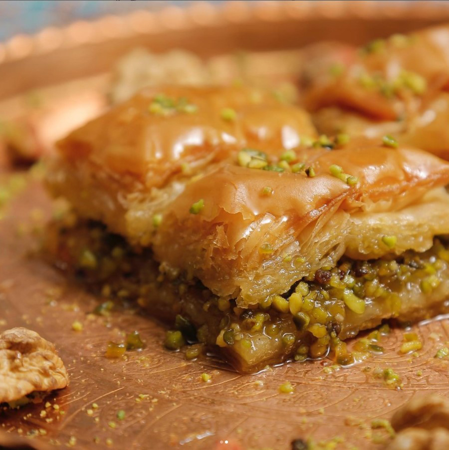 باقلوا مربع , باقلوا ,  ,   باقلوا لند , baklava land , باقلوا مربع پسته ای